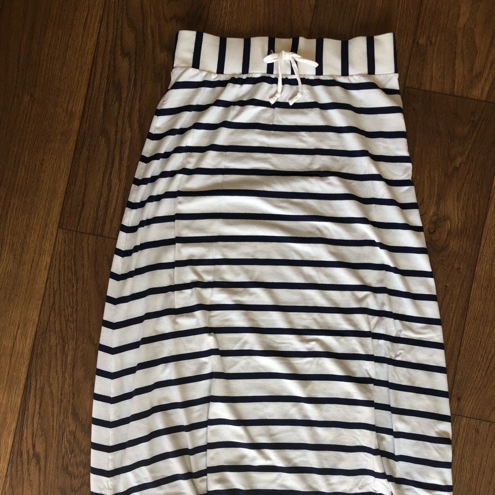 Gap maxi skirt